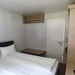 Sleep And Go - Budget Ostello *
